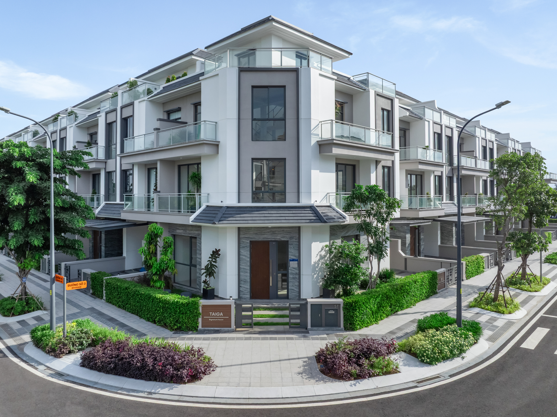 Nhà phố vườn Gladia
